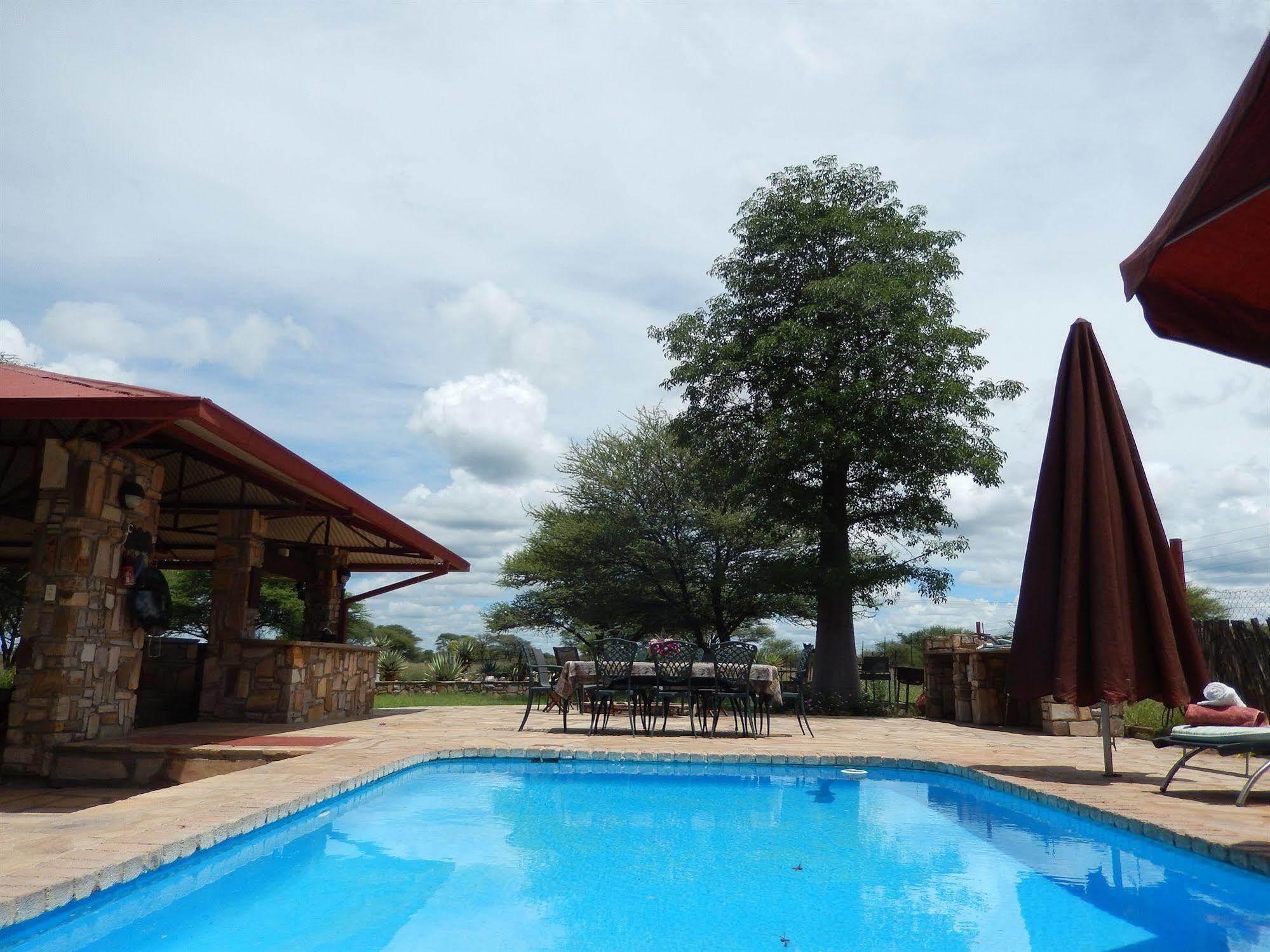 Готель Dornhuegel Guestfarm Grootfontein Екстер'єр фото
